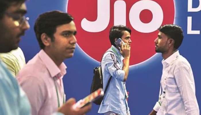 Jio યૂઝર્સને ગણતરીના કલાકોમાં બીજો ઝટકો! આ બે સસ્તા રિચાર્જ પ્લાન હટાવી દેવાયા, બધા પ્લાનમાં નહીં મળે અનલિમિટેડ 5G