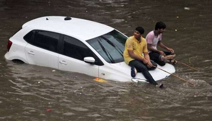 વરસાદી પુરમાં કાર કે બાઈક ડૂબી જાય તો વીમો મળે ? જાણી લો વળતર માટેની પ્રોસેસ વિશે