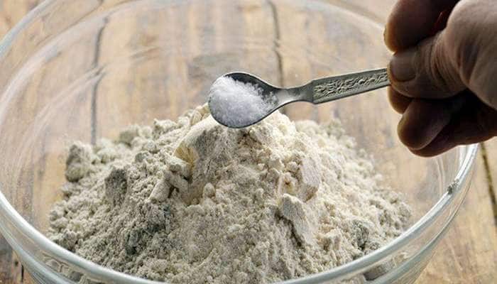 Roti Flour: રોટલીનો લોટ બાંધતી વખતે વાર અનુસાર તેમાં ઉમેરો આ વસ્તુઓ, કાર્યો થશે સફળ