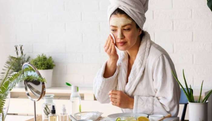 Glowing Skin: ફક્ત 10 રૂપિયામાં ઘરે જ મળશે પાર્લર જેવો ગ્લો, ચહેરા પર 7 દિવસ લગાડો આ 5 માંથી કોઈ 1 વસ્તુ