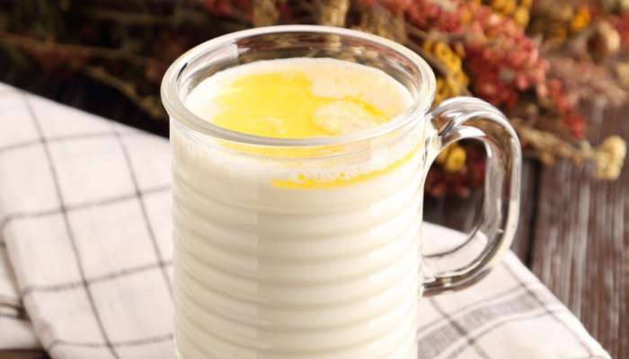 Milk With Ghee: 1 ગ્લાસ દૂધમાં 1 ચમચી ઘી ઉમેરી પીવા લાગો, 7 દિવસમાં આ બીમારીઓમાં થશે રાહત
