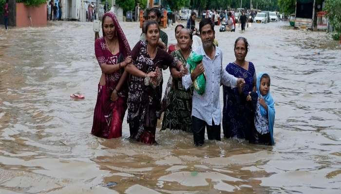 દેશમાં પૂરના પાણીનો કહેર, અનેક રાજ્યોમાં જળબંબાકારની સ્થિતિ, નવી આગાહીએ ડરાવ્યા