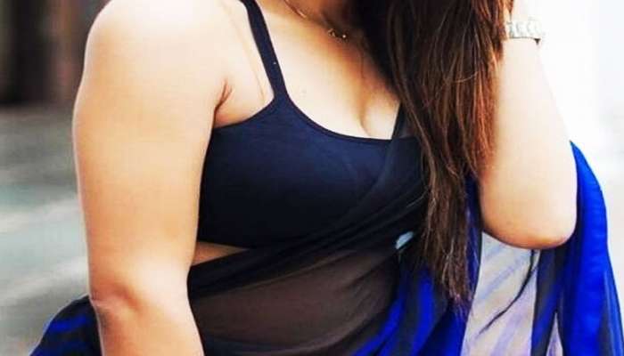 એક મોબાઈલ માટે 17 વર્ષની છોકરીએ ચાલતી કારમાં એક-એક કરી બધા કપડાં ઉતાર્યા!