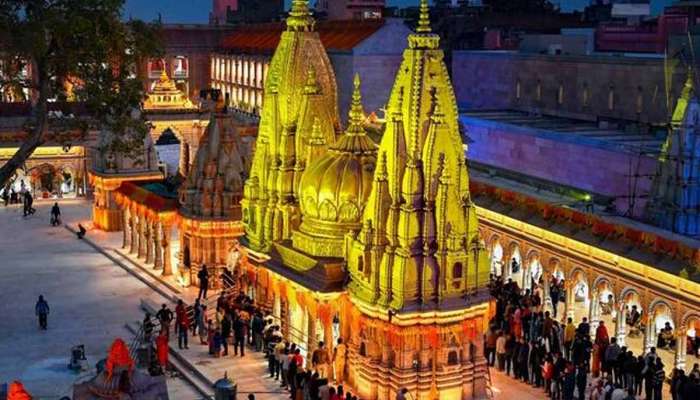 વારાણસી મંદિર પ્રશાસનનો મોટો નિર્ણય! કાશી વિશ્વનાથ મંદિરમાં સ્પર્શ દર્શન પર પ્રતિબંધ