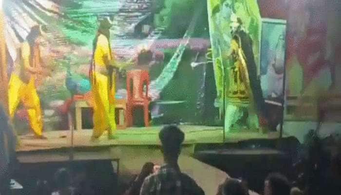 VIDEO : રામાયણમાં મહાભારત! રામલીલામાં રાવણ અને રામ ઝઘડ્યા, બથ્થંબથ્થા આવી ગયા