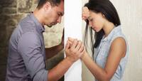 Relationships Tips: વર્ષો જુના સંબંધોને પણ ખરાબ કરી નાખે છે માણસની આ 5 આદતો