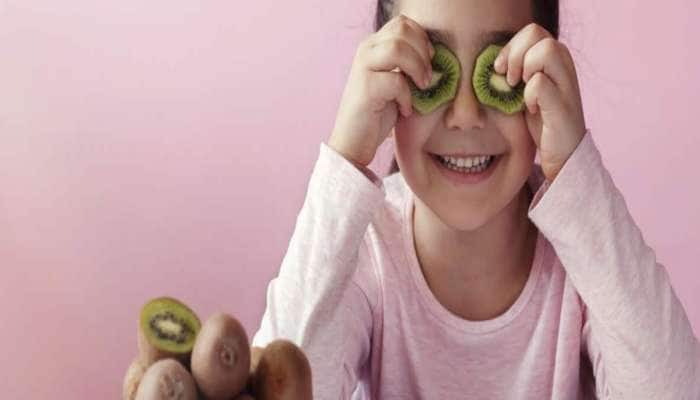 Healthy Eyes: આંખને હેલ્ધી રાખવા રોજ ખાવ આ ફળ, બાજ જેવી તેજ નજર થઈ જાશે