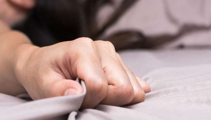 Bed Time Mistakes: સંબંધ બનાવતી વખતે મોટાભાગની મહિલાઓ કરે છે આ 5 ભુલ, તુરંત બદલો આદત