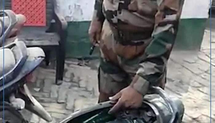 આ બુટલેગર તો ભઇ.... પોલીસ ચકરાવે ચઢે એવો કીમિયો ગોતી લાવ્યો, પેટ્રોલની ટાંકીમાં દારૂ