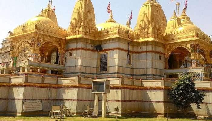 ગુજરાતનું આ મંદિર મહાકુંભમાં ભક્તોને પીરસશે શુદ્ધ ભોજન, 100 સેવકો મદદ માટે પહોંચ્યા