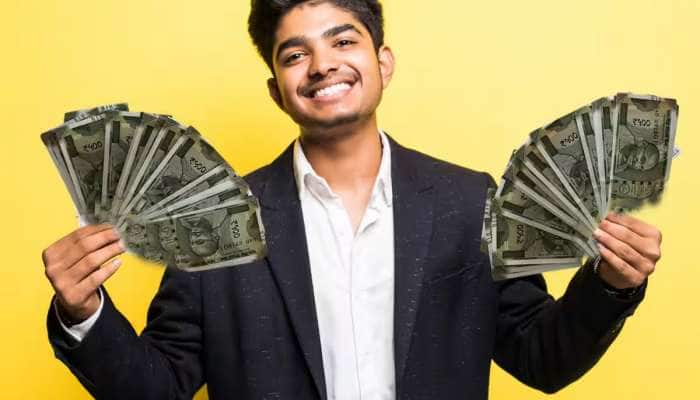એપ્રિલ પહેલા જ આવી ગઈ Increment ની માહિતી, જાણો આ વર્ષે કેટલી વધશે તમારી Salary!