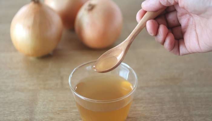 Onion Juice: રોજ 1 ચમચી ડુંગળીનો રસ પીવાથી શરીરને થાય છે આ 5 ફાયદા, જાણીને તમે પણ પીવા લાગશો