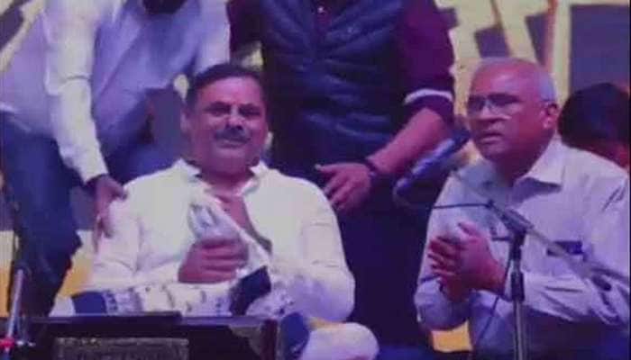 ચાલુ ડાયરામાં લોકસાહિત્યકાર માયાભાઈ આહીરની તબિયત લથડી, અમદાવાદની હોસ્પિટલમાં એડમિટ