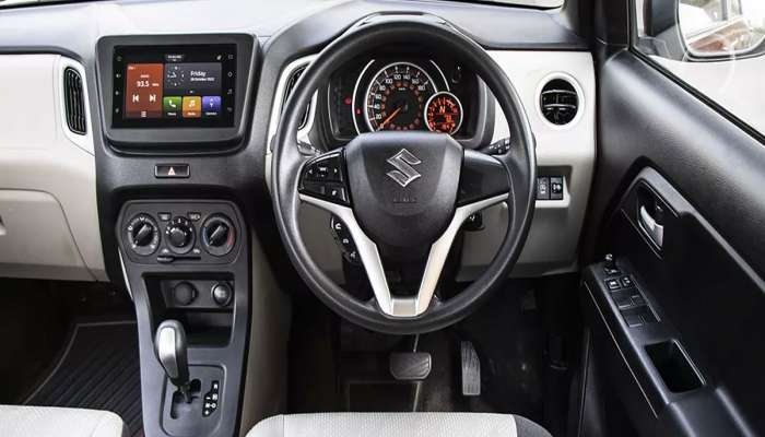 5.64 લાખ રૂપિયાની આ ટબુકડી કાર ખરીદવા માટે ભારે પડાપડી, બલેનો-ક્રેટા બધાને પછાડ્યા