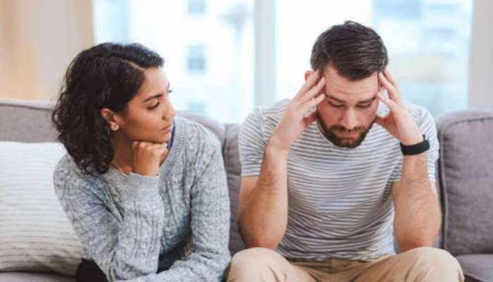 Relationship Tips: આ 5 સંકેત જણાવે છે કે વ્યક્તિ તમારા માટે યોગ્ય નથી, પ્રેમ સંબંધ પુરા કરી દેવામાં જ છે ભલાઈ