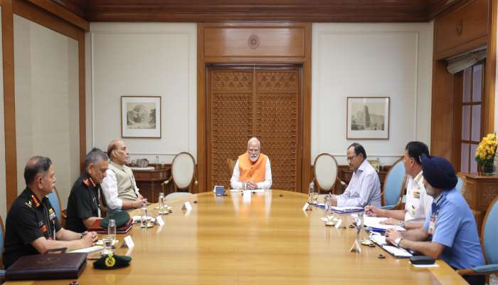 પીએમના નિવાસસ્થાને હાઈ લેવલ મિટિંગ, NSA-CDS સહિત ત્રણેય દળોના વડાઓ હાજર