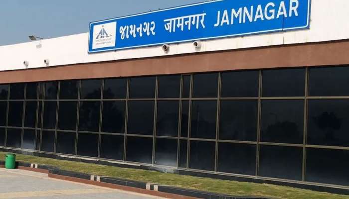 Gujarat Airport: યુદ્ધ જેવી સ્થિતિ વચ્ચે ગુજરાતના આ 7 એરપોર્ટ પરથી નહિ ઉડે કોઈ પણ ફ્લાઈટ, સૂચના જાહેર