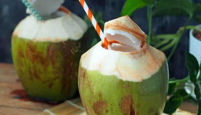 Coconut Water: આ 4 બીમારી હોય તેણે રોજ પીવું નાળિયેર પાણી, તબિયત ઝડપથી સુધરશે