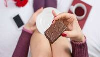 Dark Chocolate: દરેક યુવતીએ પીરિયડ્સમાં ખાવી જોઈએ ડાર્ક ચોકલેટ, જાણો કારણ