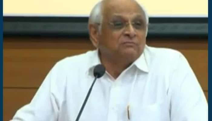 CM ભૂપેન્દ્ર પટેલે જાહેર મંચ પરથી કોને ઝાટક્યા?, વાત-વાતમાં કરી ટકોર