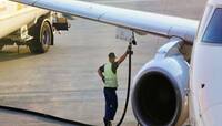Plane: પ્લેનમાં ફ્યૂલ ટેંક કેટલી મોટી હોય ? જાણો કેટલા લીટરમાં ફુલ થાય પ્લેનની ટાંકી