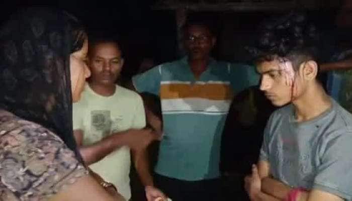 Watch Video: બે બાળકોની માતા પ્રેમી સાથે કઢંગી હાલતમાં પકડાઈ, પતિએ જાહેરમાં તાબડતોબ 