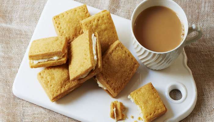 Cream Biscuit: ક્રીમવાળા બિસ્કીટના ક્રીમમાં હોય છે એવી વસ્તુ જે બાળકને કરી શકે છે નુકસાન, ખબર ન હોય તો જાણી લો તુરંત