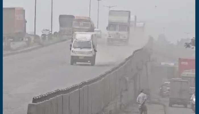 VIDEO: વલસાડ નેશનલ હાઈવેની હાલત તો જુઓ! ધૂળની ડમરીઓ ઉડતાં ડગલે ને પગલે અકસ્માતનો ભય