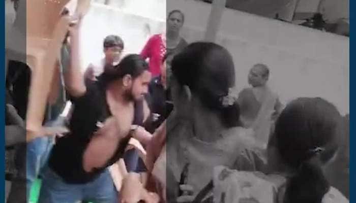 VIDEO: અમદાવાદ વસ્ત્રાલમાં ભજન કરી રહેલી મહિલાઓ પર હુમલો!