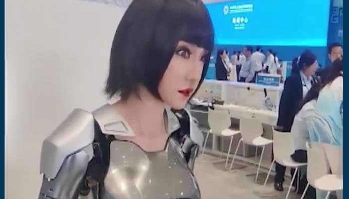 માણસની જેમ જ આબેહૂબ વાત કરતું AI હ્યુમનોઈડ રોબોટ બન્યું SCOનું આકર્ષણનું કેન્દ્ર