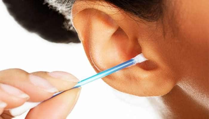 Ear Wax: કાનમાં મેલ જામી ગયો છે ? તો એક્સપર્ટ પાસેથી જાણો મેલ સાફ કરવાની સાચી રીત