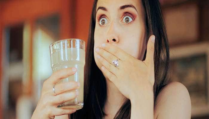 હેડકી તુરંત બંધ કરવાની જાણી લો ટ્રીક, આ રીતે ગણતરીની મિનિટોમાં અટકી જશે હેડકી