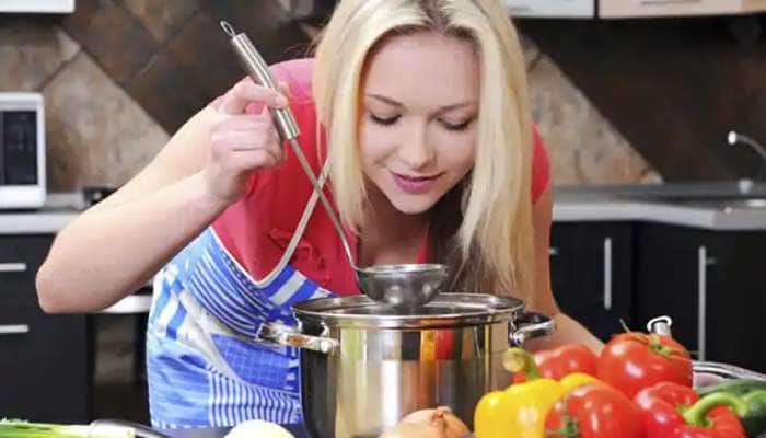Kitchen Tips: જાણો ગૃહિણીઓને રસોડામાં આવતી નાની નાની અડચણો કેવી રીતે ચપટીમાં થશે દૂર