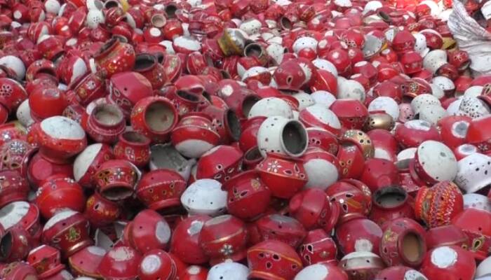 નવરાત્રિ બાદ ફેંકી દેવાતા ગરબામાંથી વિદ્યાર્થીઓએ બનાવી એવી વસ્તુ કે સ્વપ્ન