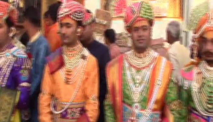 ગુજરાતના એક સમાજમાં થાય છે એવા લગ્ન કે, વરરાજા કરે છે કૃષ્ણ જેવો શણગાર, પણ